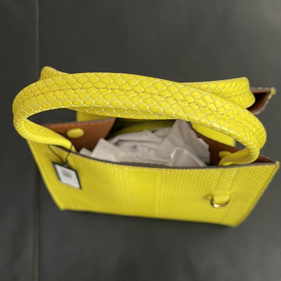 RAER** **NWT**BANANA REPUBLIC Yellow Croc Embossed Leather Mini Tote Bag - Picture 8 of 9
